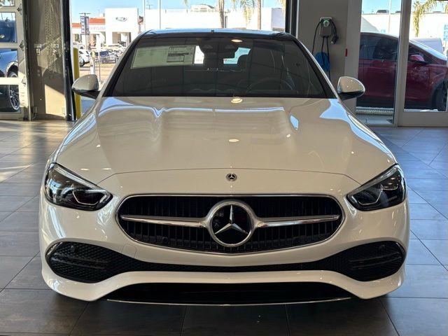 New 2026 MANUFAKTUR Moonlight White Metallic Mercedes-Benz C 300 image 39