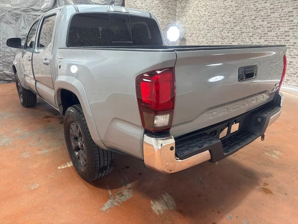 Used 2020 Cement Toyota SR5 image 5