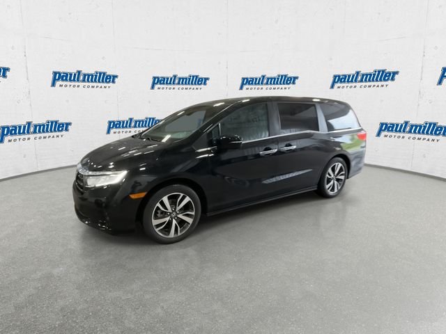 Used 2024 Crystal Black Pearl Honda Touring image 5