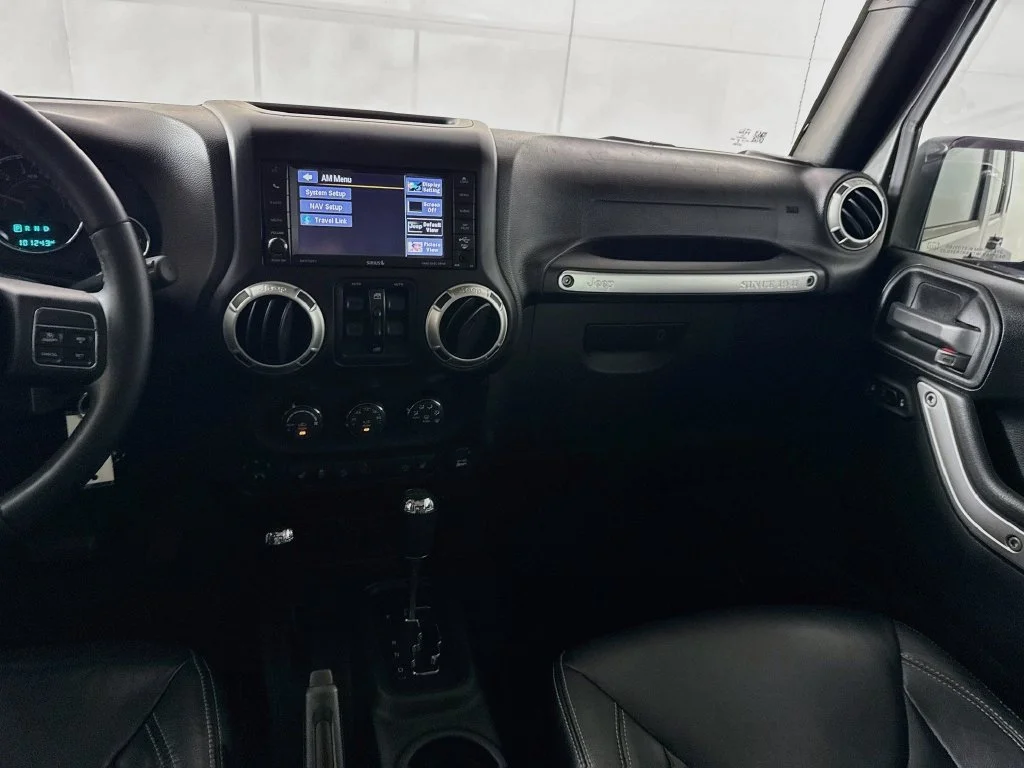 Used 2017 Gray Jeep Unlimited Rubicon image 26