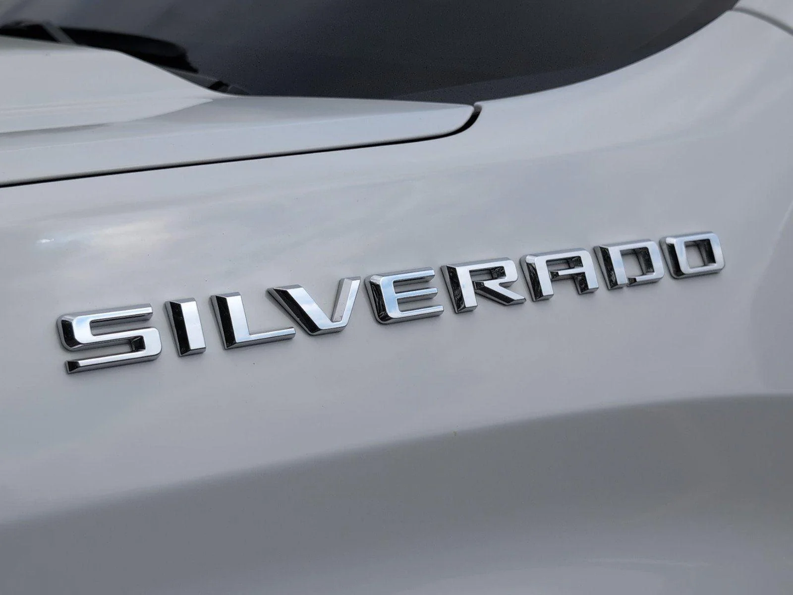 Used 2022 Summit White Chevrolet LT image 10