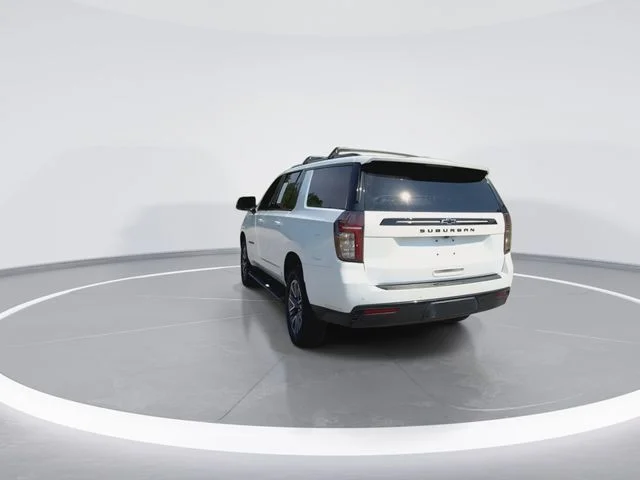 Used 2024 White Chevrolet Z71 image 8