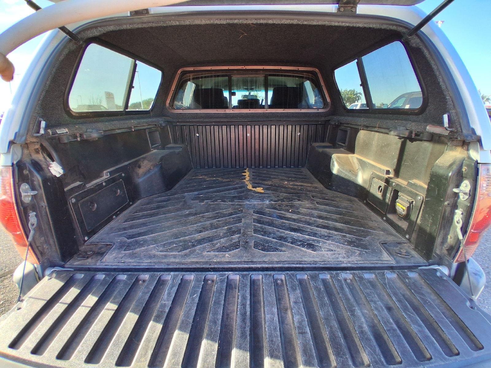 Used 2006 Silver Streak Mica Toyota Base image 18