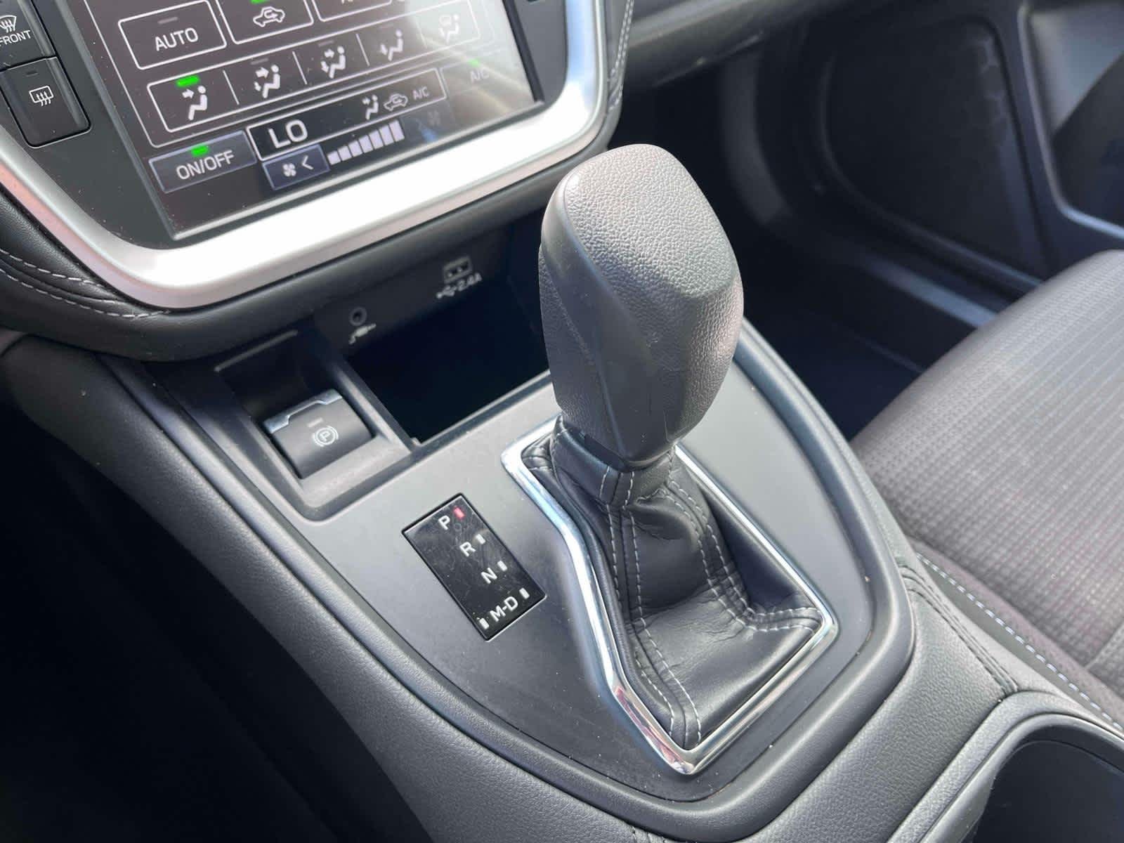 Used 2024 Crystal White Pearl Subaru  image 25