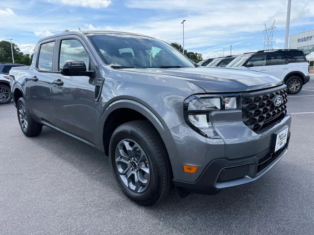 Used 2026 Gray Ford XLT image 3