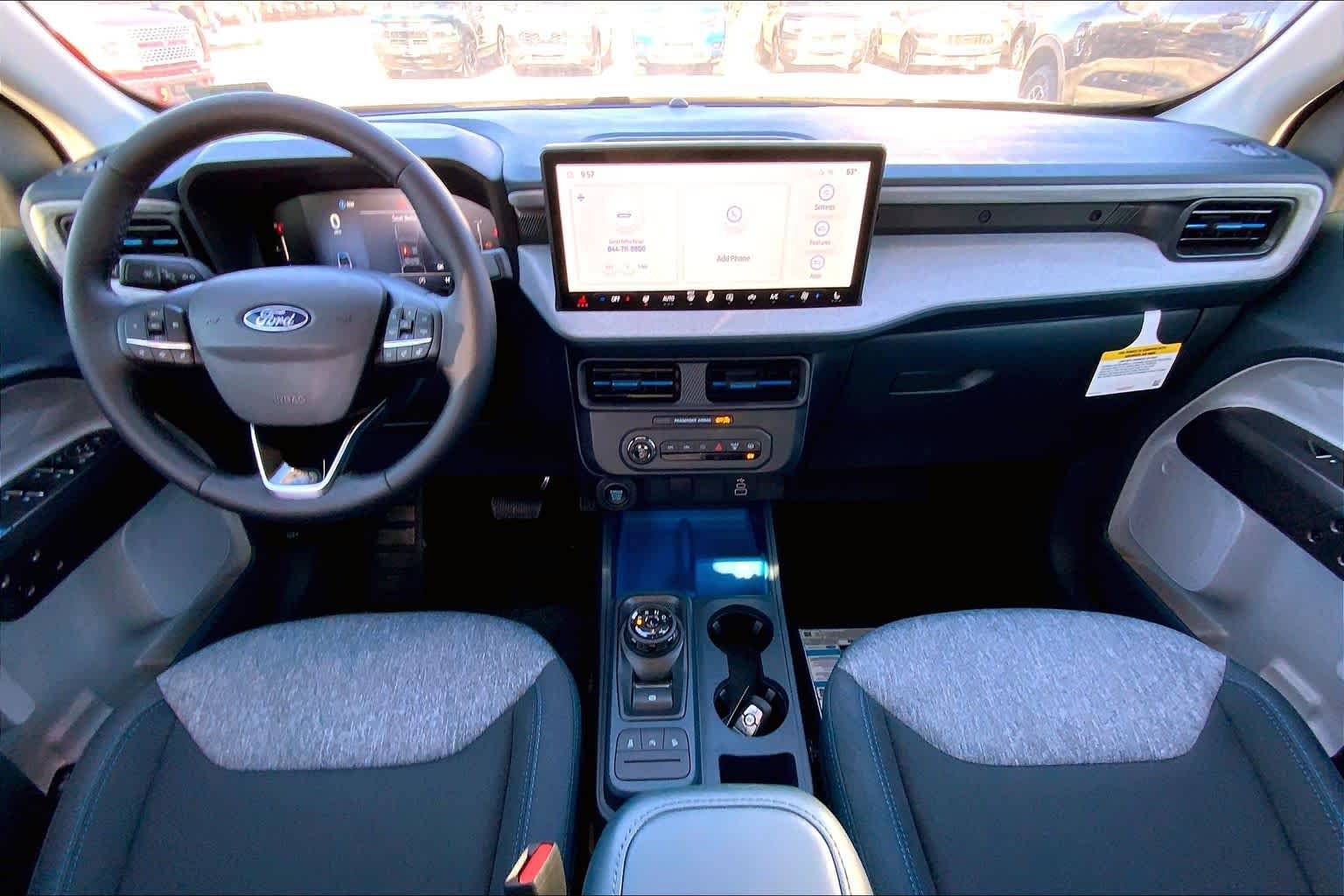 2025 Ford Maverick XLT - Photo 12