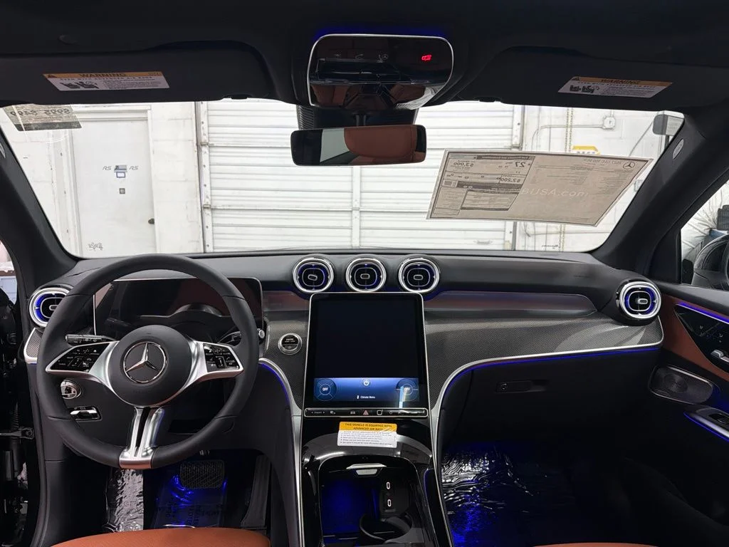 New 2027 Black Mercedes-Benz GLC 300 image 25
