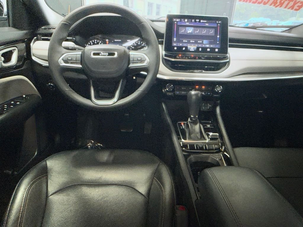 Used 2023 White Jeep Limited image 12