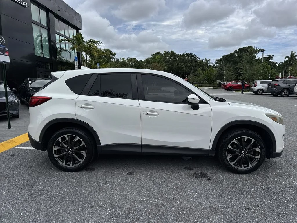 Used 2016 Crystal White Pearl Mica Mazda Grand Touring image 5