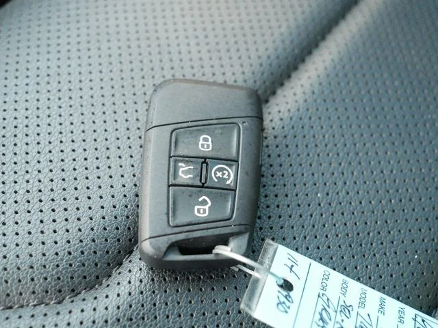 Used 2023 Gray Volkswagen 2.0T SEL R-Line image 38
