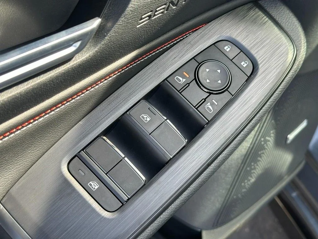 New 2026 Gray Nissan SR image 10