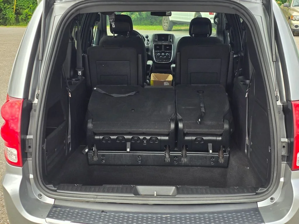 Used 2020 Silver Dodge SE Plus image 10