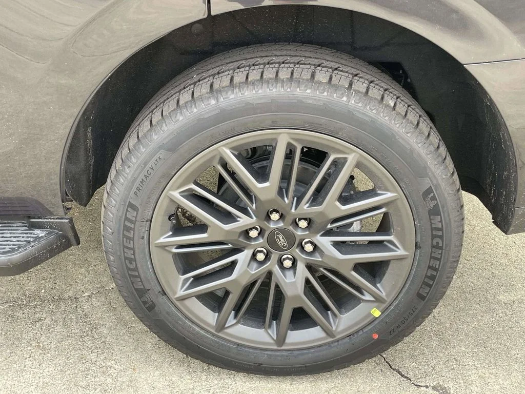 New 2026 Gray Ford Platinum image 9