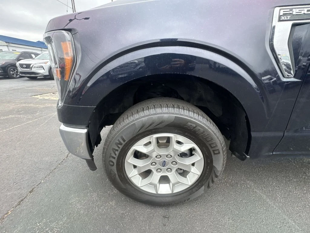 Used 2023 Blue Ford XLT image 10