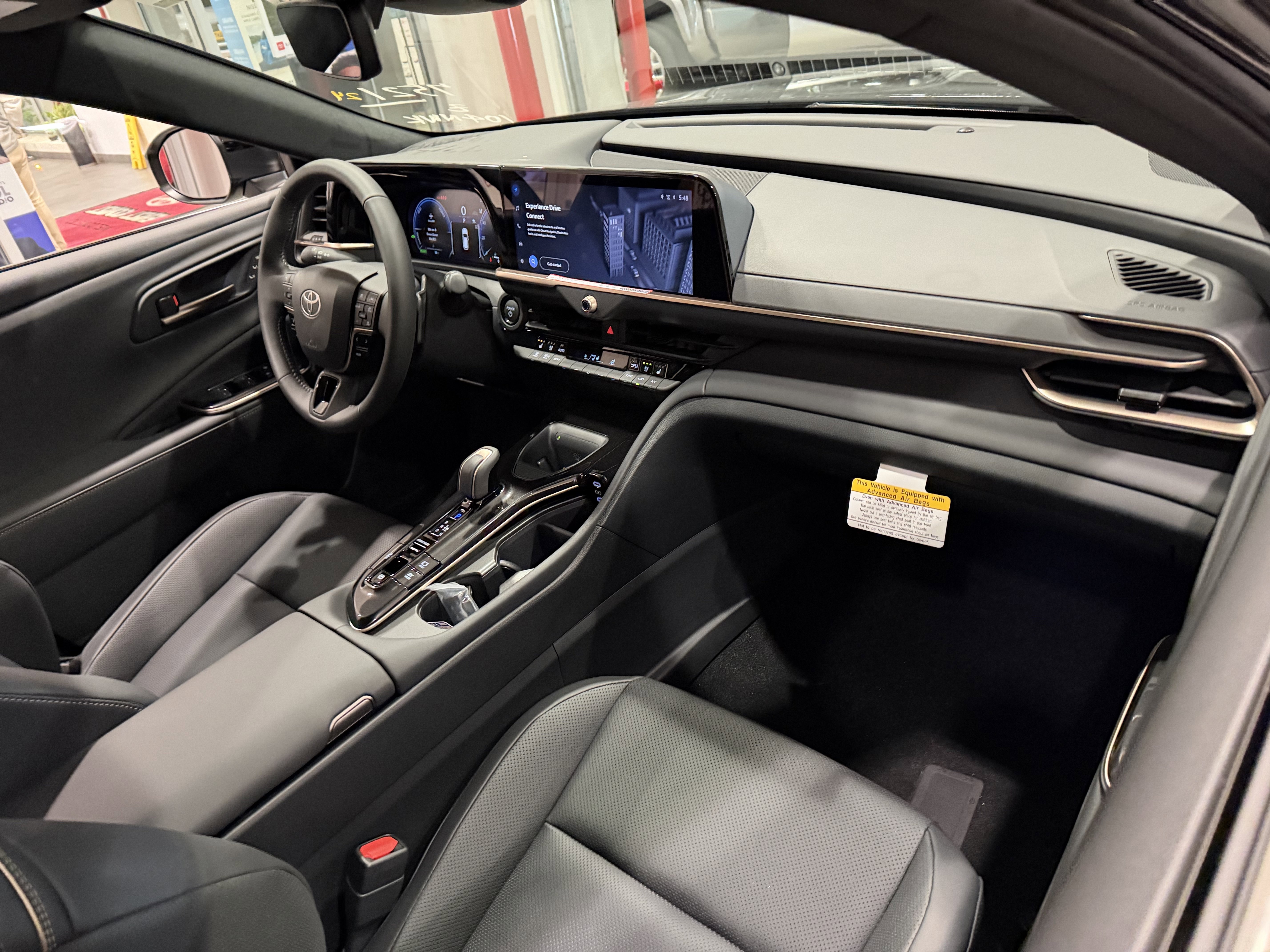 2025 Toyota Crown Signia XLE - Photo 37