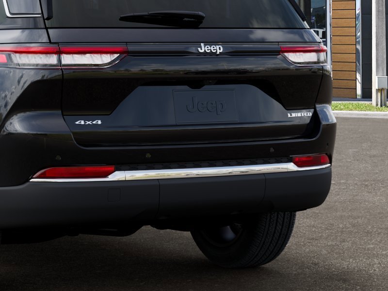 New 2026 Diamond Black Crystal Pearlcoat Jeep Limited image 13