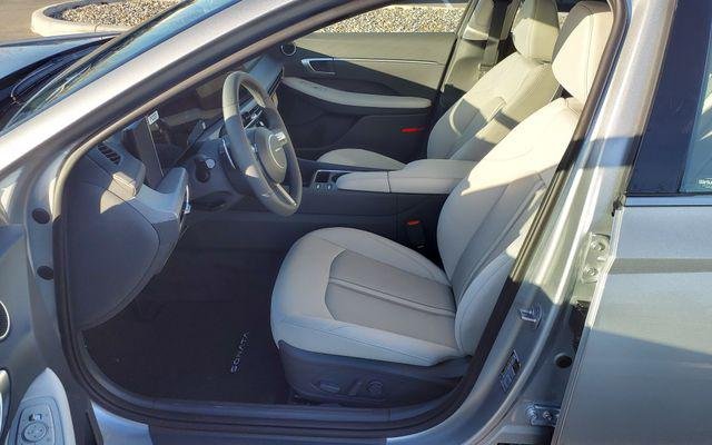 New 2026 Silver Hyundai SEL Sport image 9