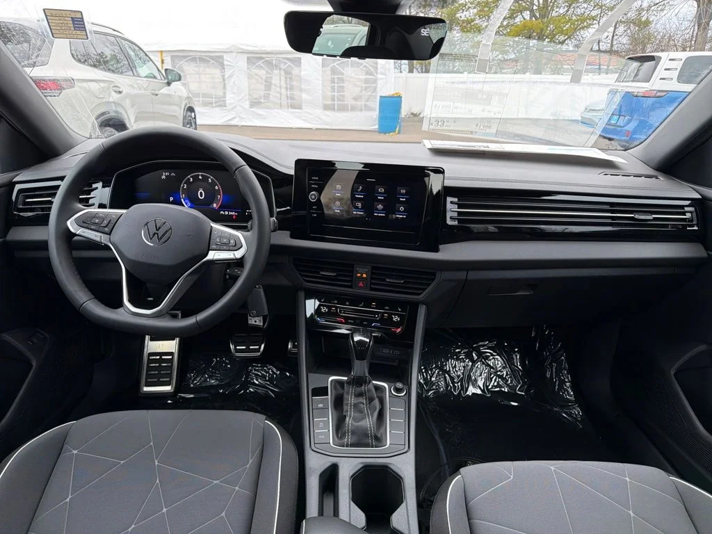 New 2026  Volkswagen 1.5T Sport image 14