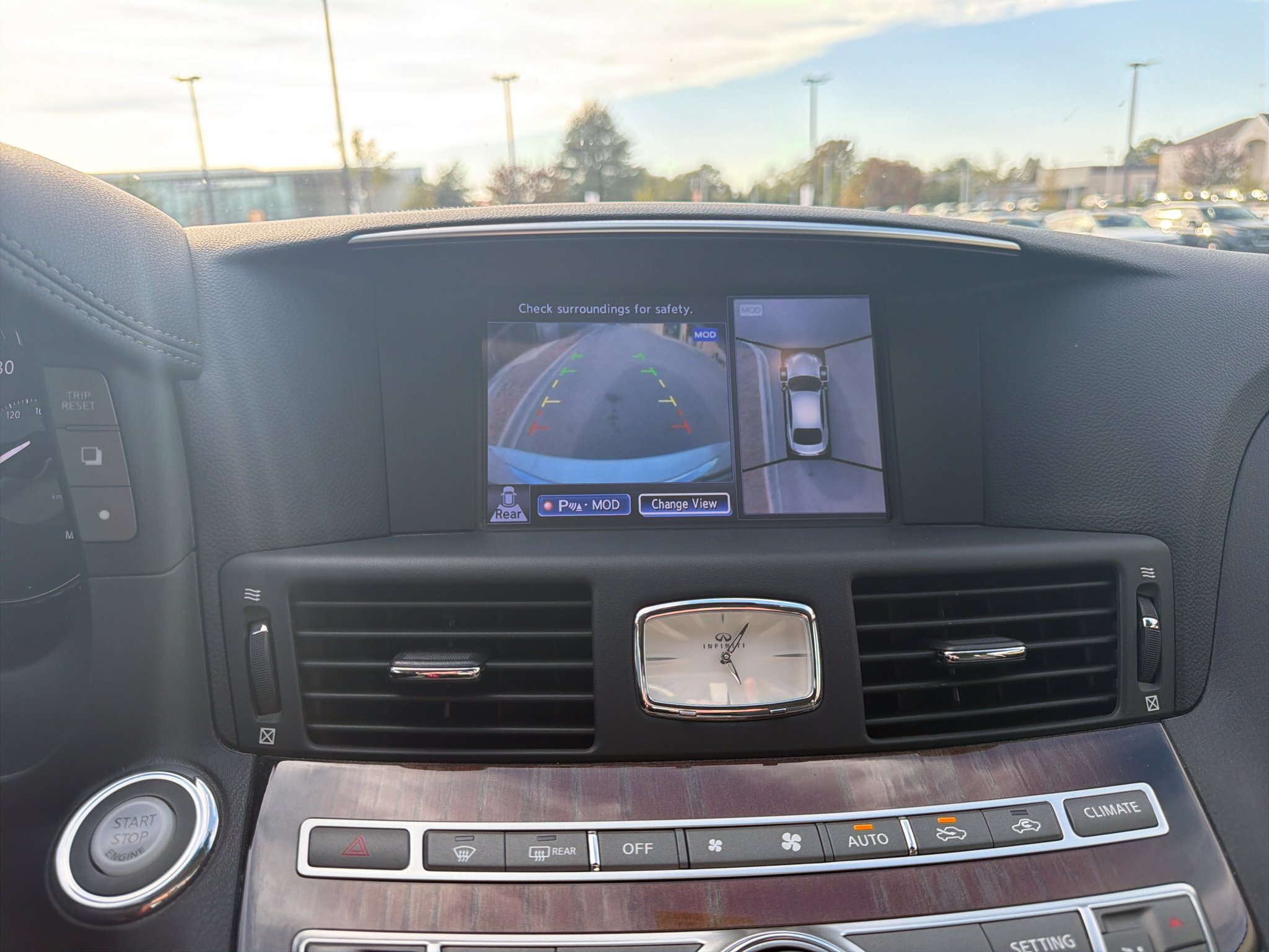 Used 2016 Majestic White INFINITI 5.6 image 12