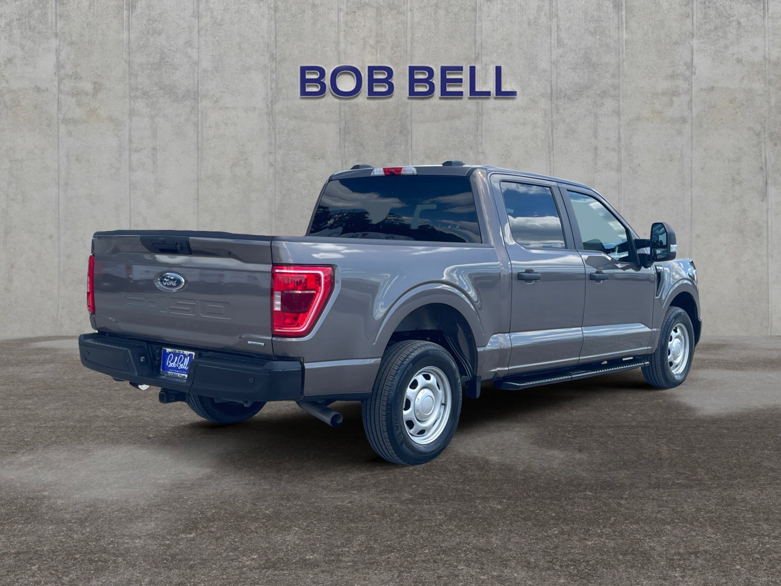 Used 2022 Stone Gray Metallic Ford XL image 5