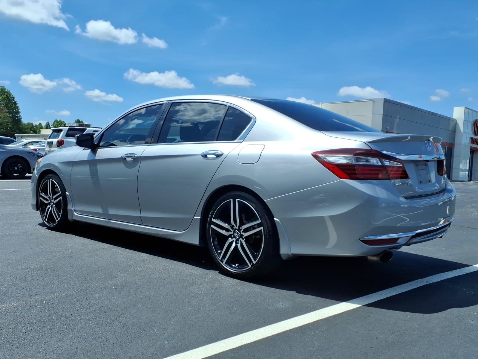 Used 2017 Lunar Silver Metallic Honda Sport image 3