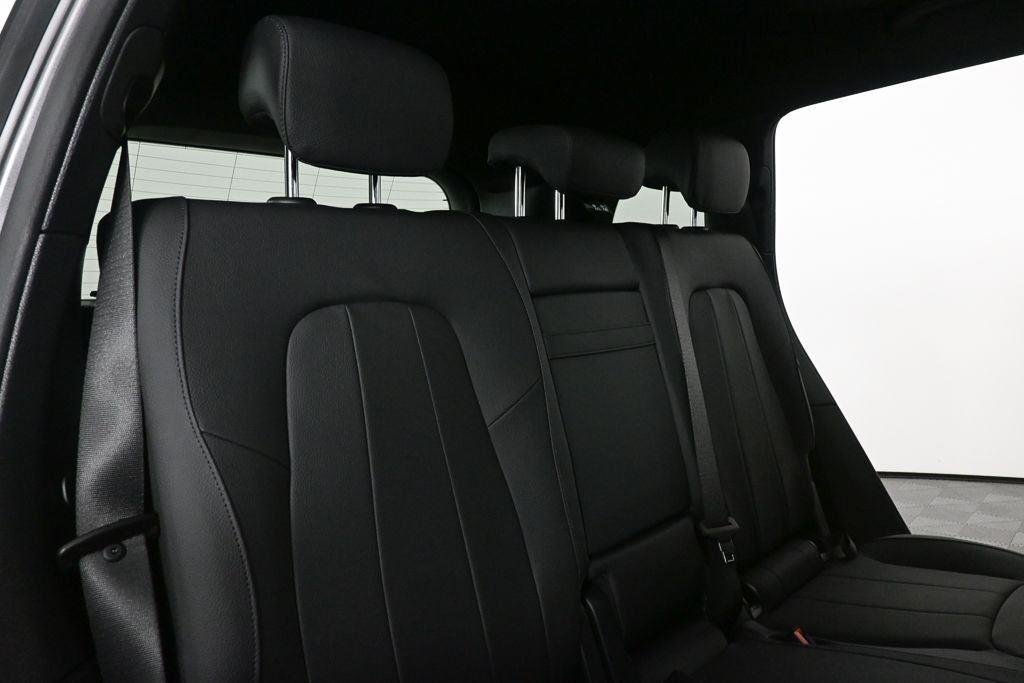 New 2026 Mountain Grey Metallic Mercedes-Benz GLB 250 image 22