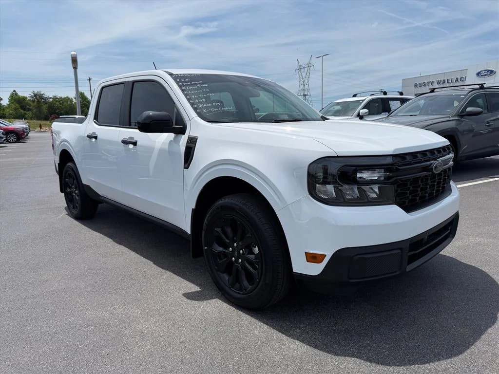 Used 2023 White Ford XLT image 2