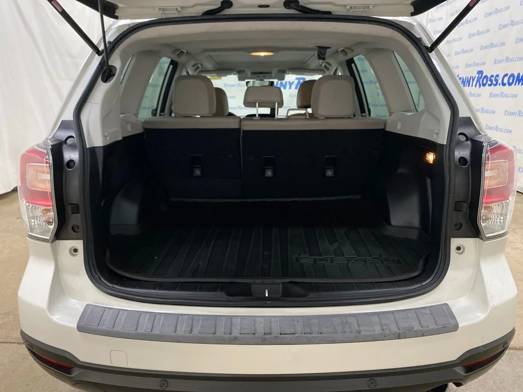 Used 2018 White Subaru 2.5i Limited image 16