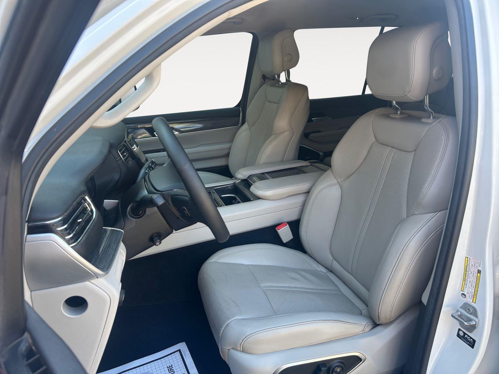 Used 2022 Bright White Clearcoat Jeep Series II image 9