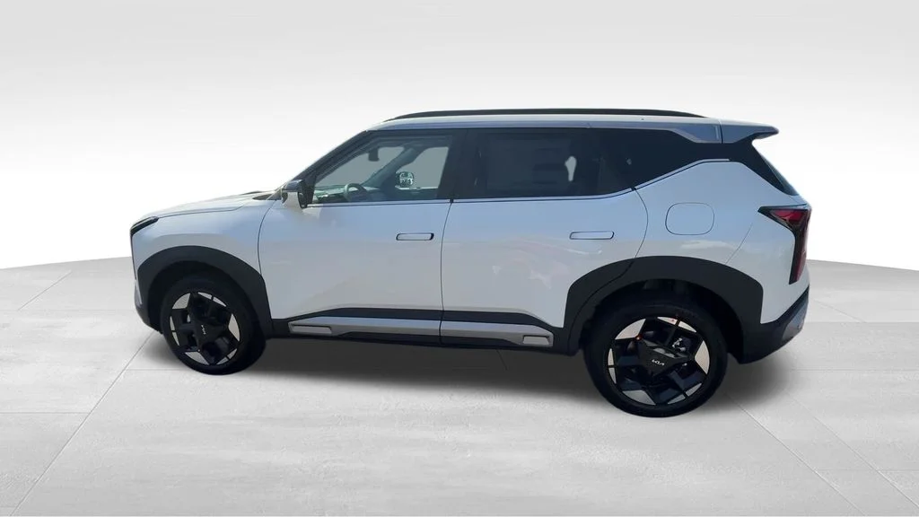 New 2027 White Kia EX image 3