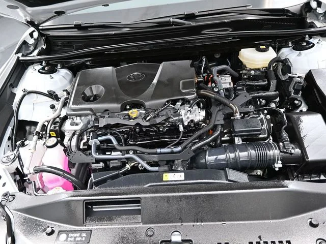 Used 2025 White Toyota SE image 27