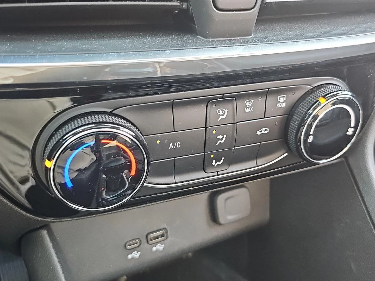 Used 2024 Cinnabar Metallic Buick Sport Touring image 12