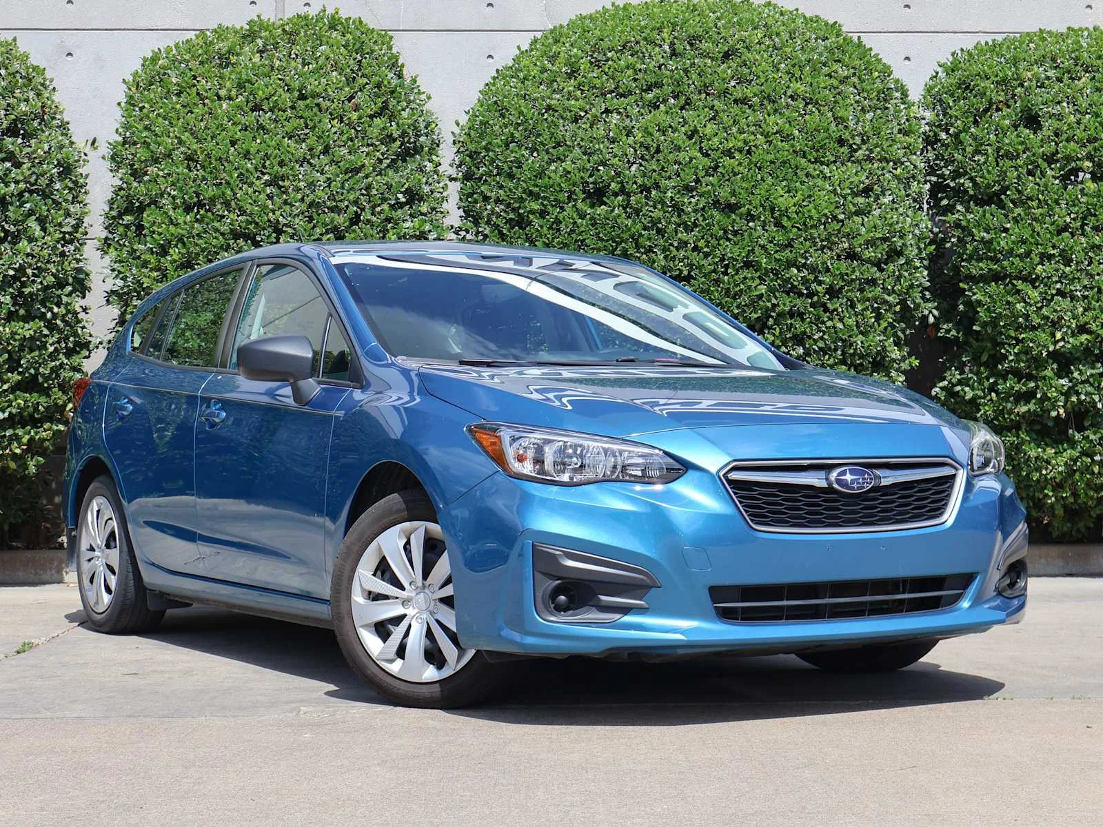 Used 2017 Island Blue Pearl Subaru  image 3