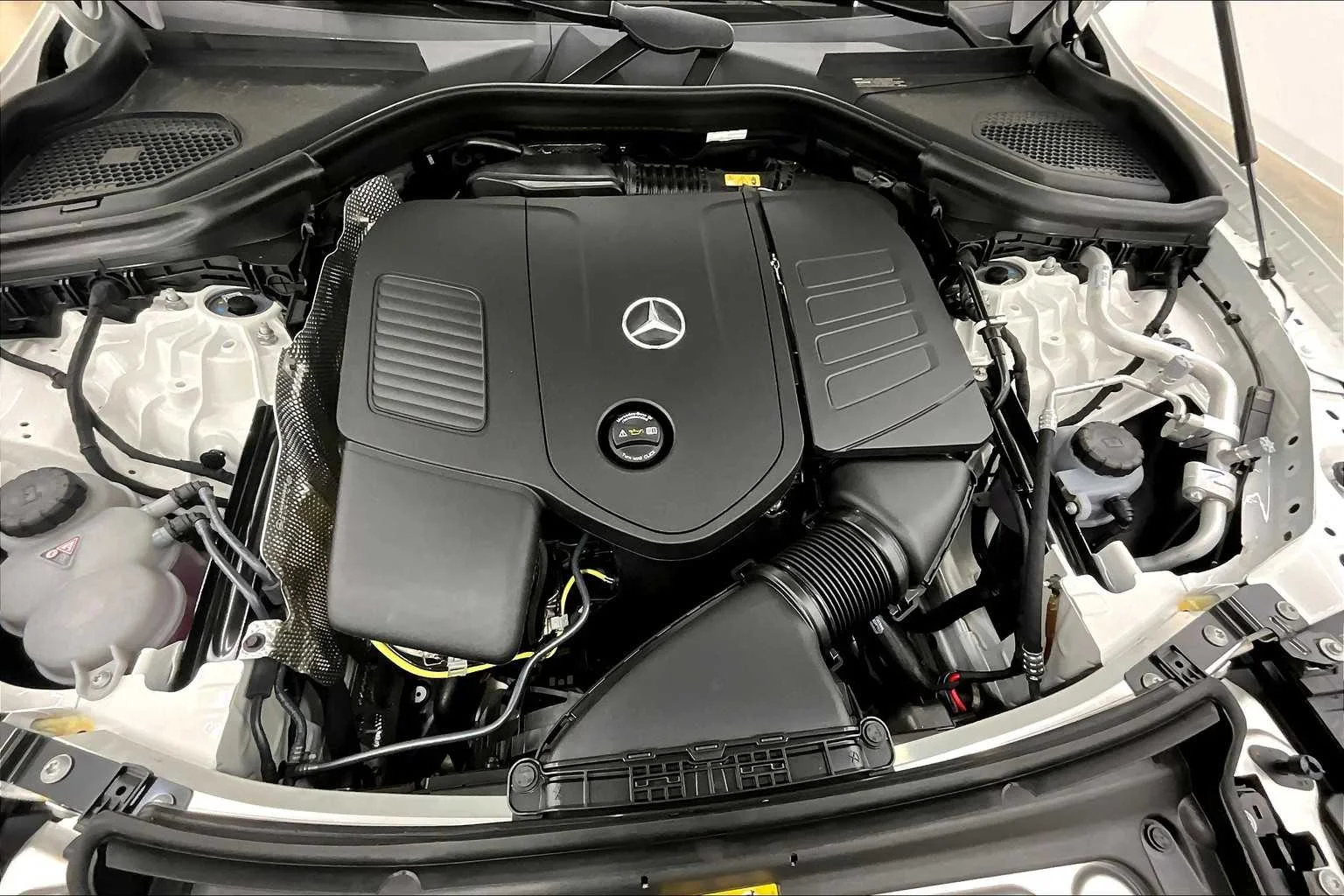 2025 Mercedes-Benz GLC Base - Photo 16