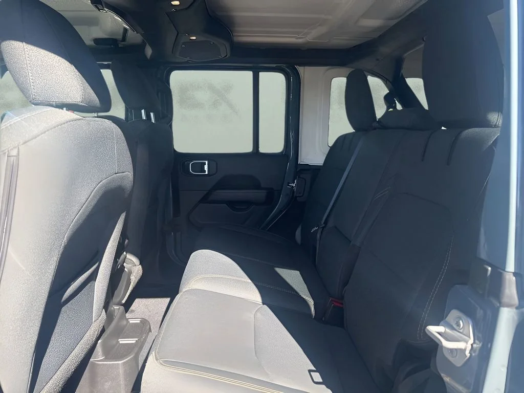 Used 2025 Gray Jeep Sahara image 11