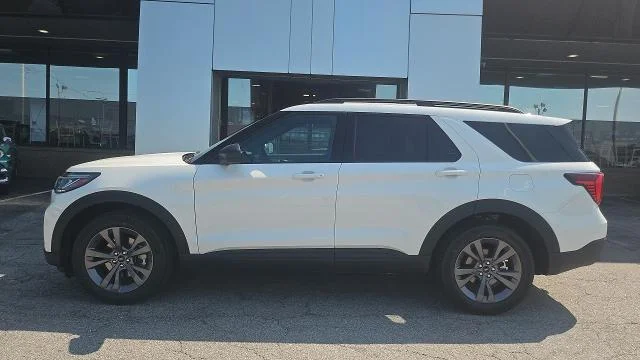 New 2027 Star White Metallic Tri-Coat Ford Active 4WD image 24