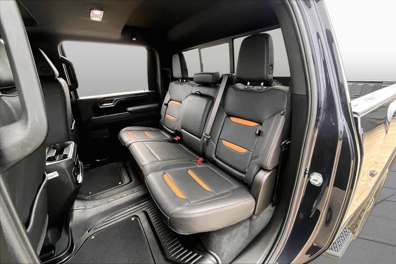 Used 2025 Titanium Rush Metallic GMC AT4 image 21