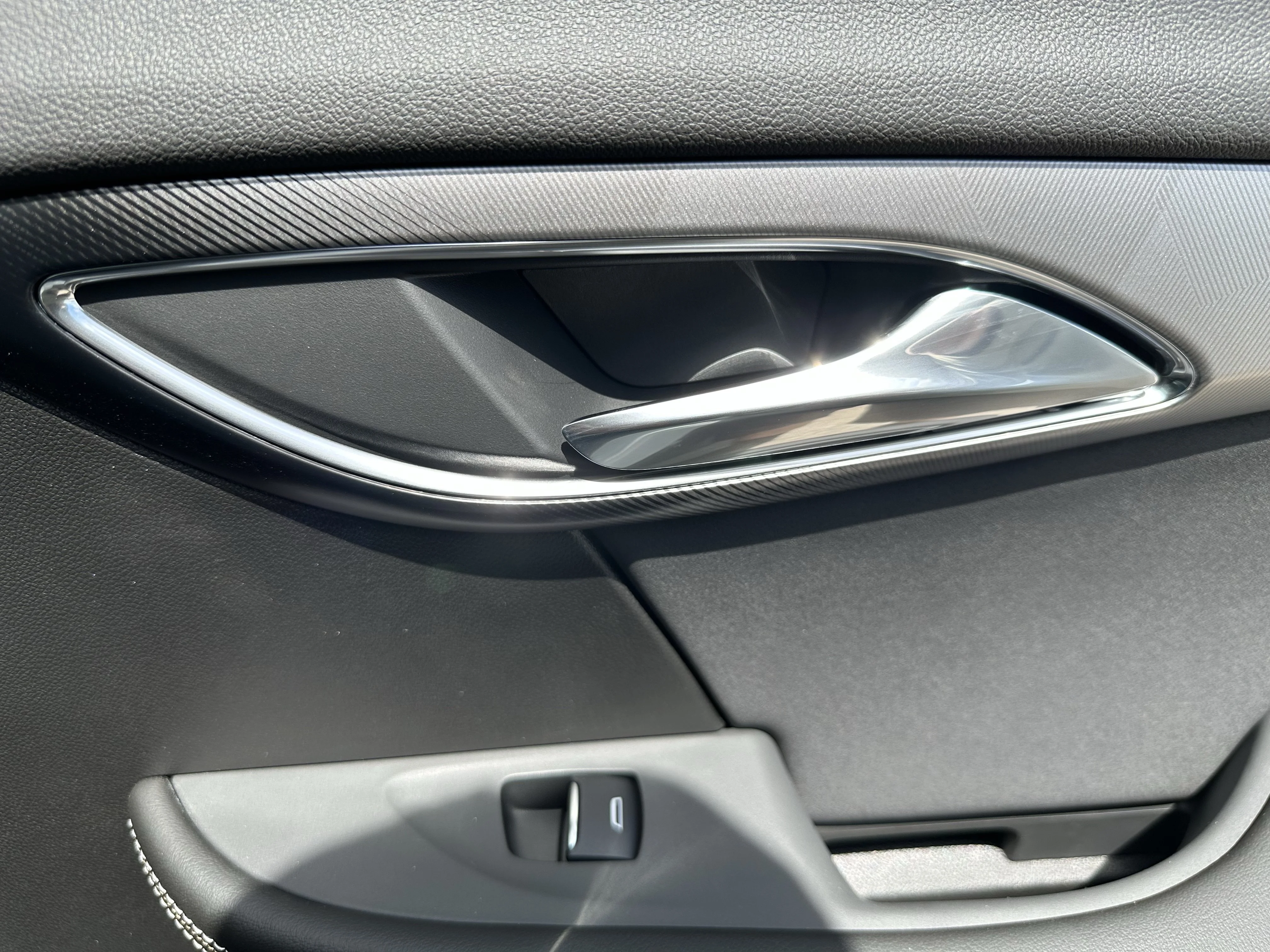 New 2026 Summit White Buick Sport Touring image 21