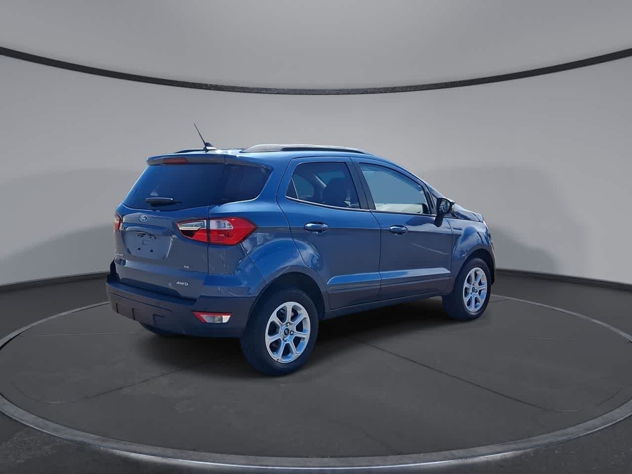 Used 2022 Blue Metallic Ford SE image 8