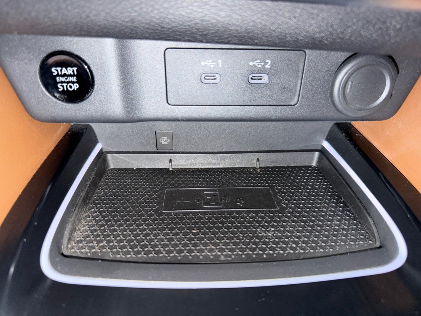 Used 2025 Everest White Pearl/Super Black Nissan Platinum image 34