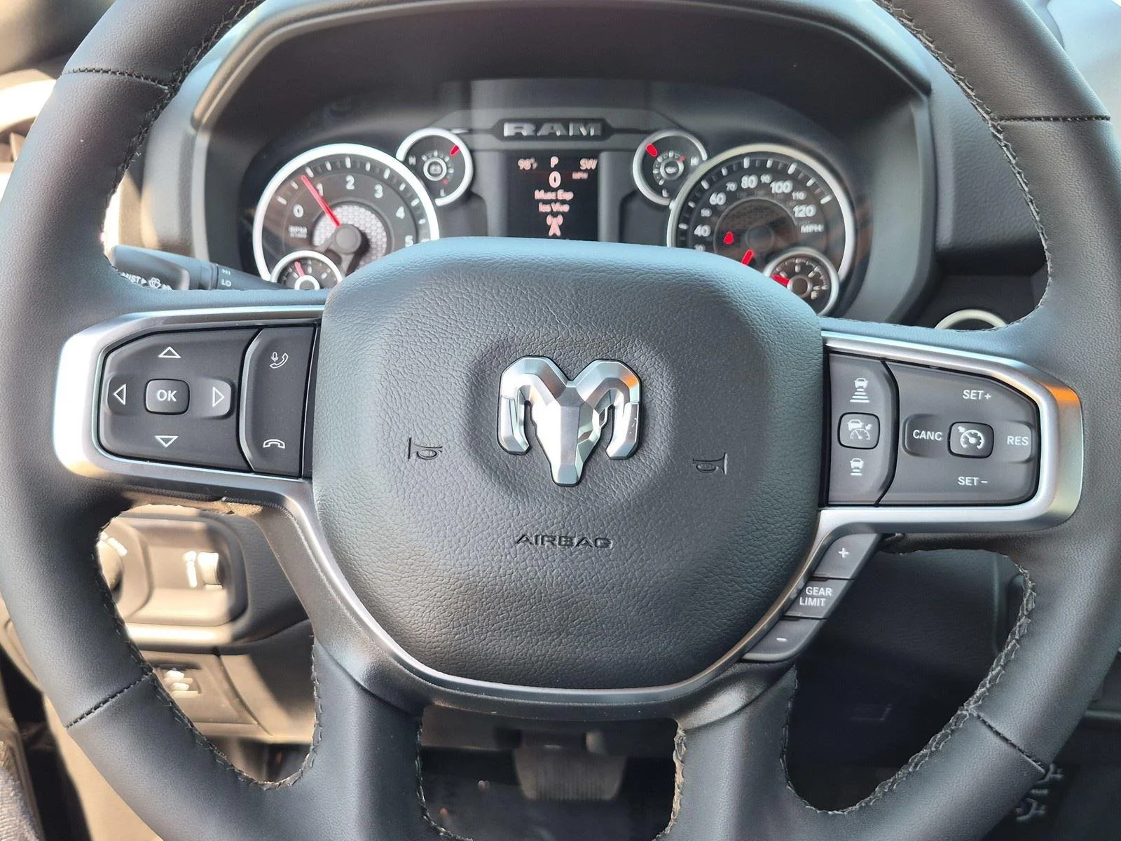 New 2026 Diamond Black Crystal Pearl-Coat Exterior Paint RAM Big Horn image 25
