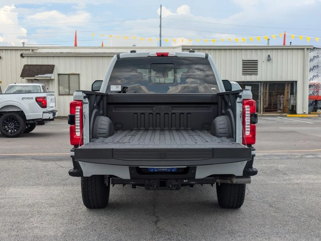 New 2026 Avalanche Ford XLT image 13