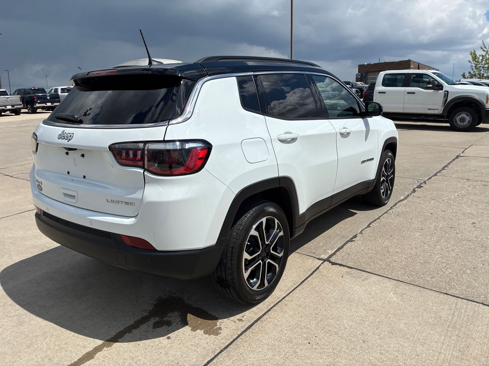 Certified Used 2024 White Jeep Limited image 4