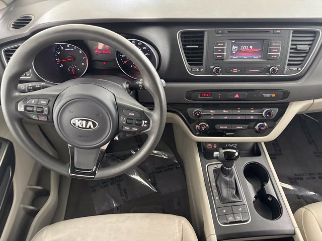 Used 2015 White Kia LX image 24