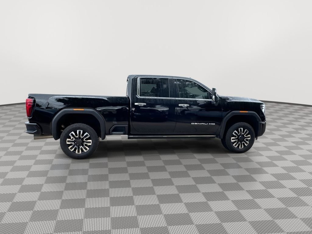 Used 2025 Onyx Black GMC Denali Ultimate image 12