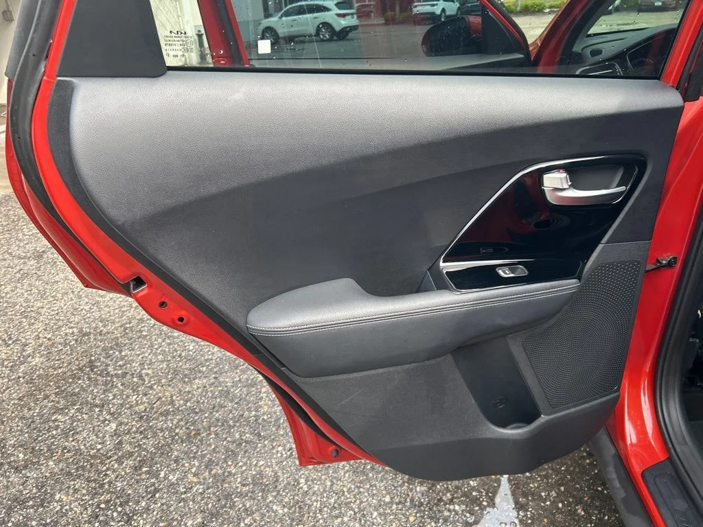 Used 2022 Orange Kia LXS image 21