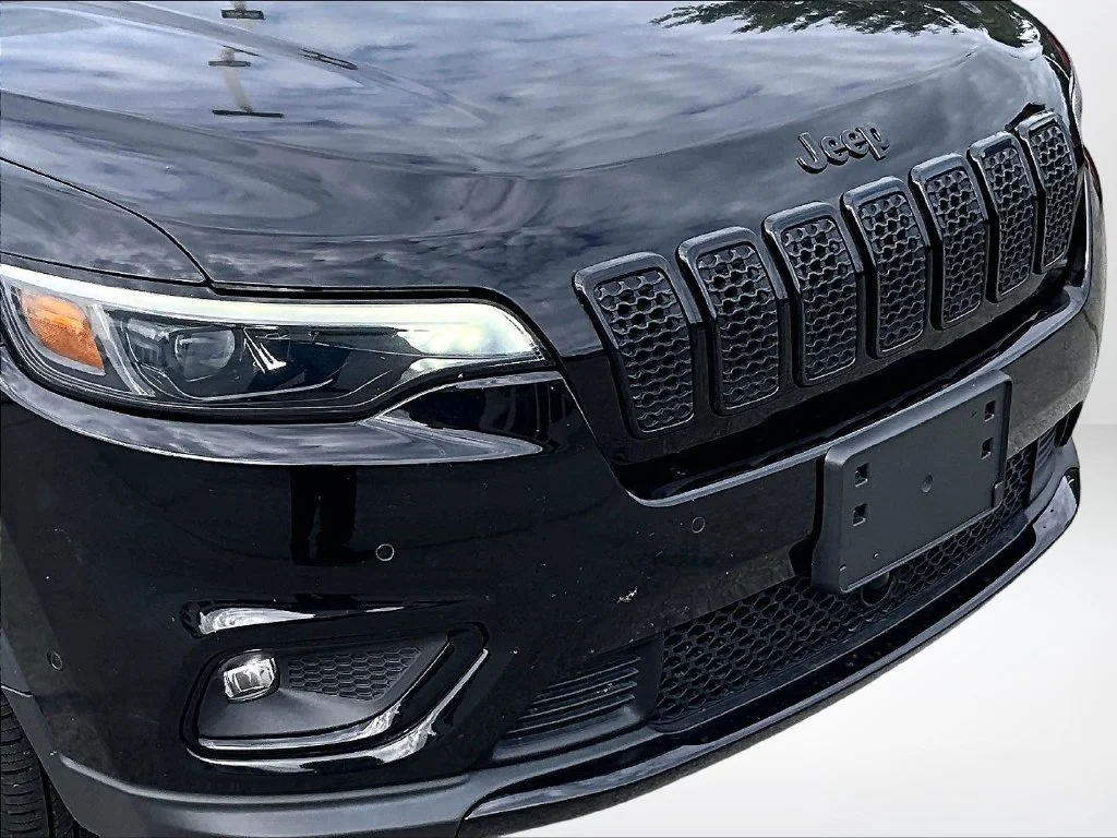 Used 2023 Black Jeep Altitude image 28