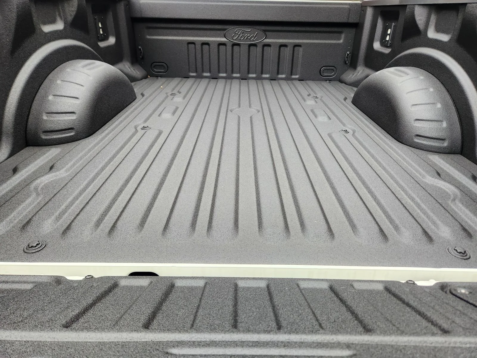 New 2026 Star White Metallic Tri-Coat Ford F-250® Lariat® image 23