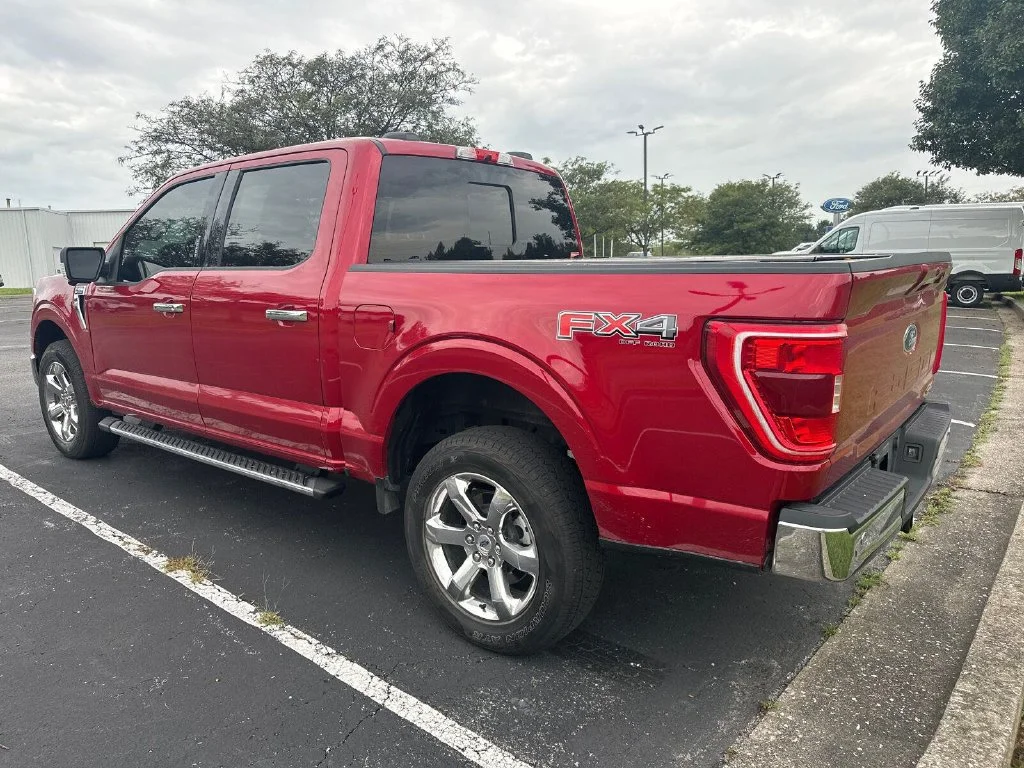 Used 2021 Red Ford XLT image 13