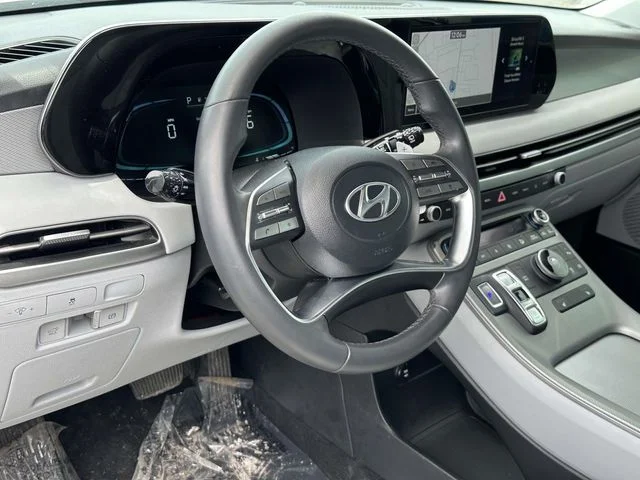Used 2023 White Hyundai SEL image 2